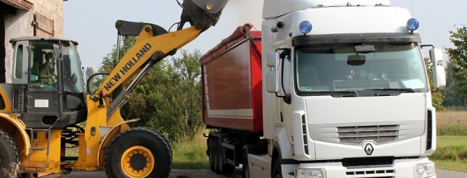 Schüttgut- Transporte Zuchel: Schüttgut Transporter Beladung (ID=43)