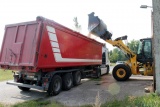 Schüttgut- Transporte Zuchel: LKW Beladung Sicht von hinten (ID=36)